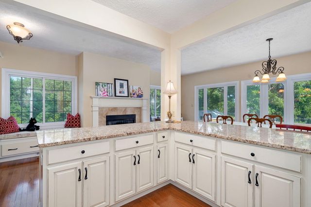 3060 W Ellison Drive, Springfield, MO 65810