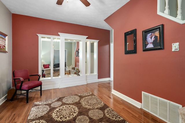 3060 W Ellison Drive, Springfield, MO 65810