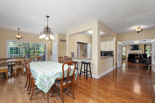 3060 W Ellison Drive, Springfield, MO 65810