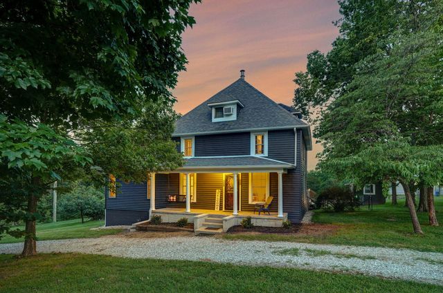 3060 W Ellison Drive, Springfield, MO 65810