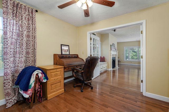 3060 W Ellison Drive, Springfield, MO 65810