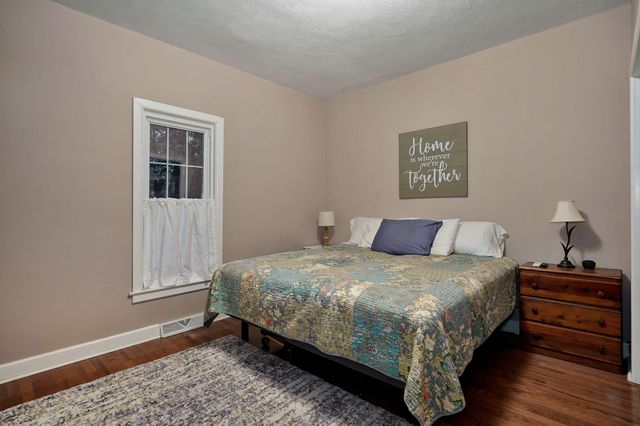 3060 W Ellison Drive, Springfield, MO 65810