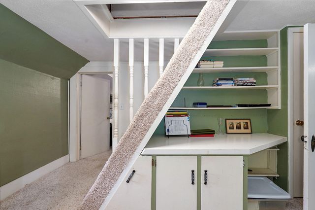 3060 W Ellison Drive, Springfield, MO 65810