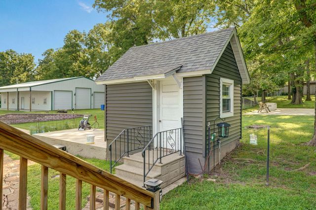 3060 W Ellison Drive, Springfield, MO 65810