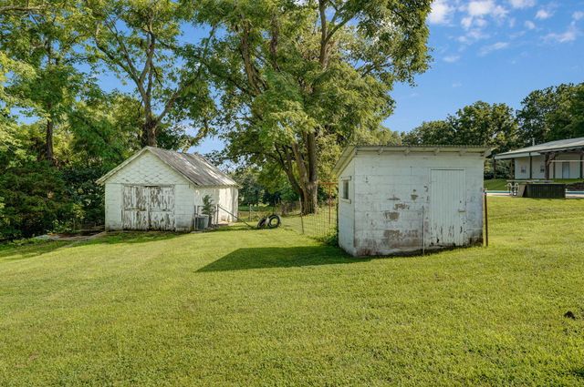 3060 W Ellison Drive, Springfield, MO 65810