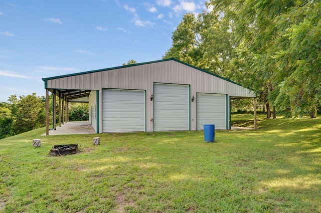 3060 W Ellison Drive, Springfield, MO 65810