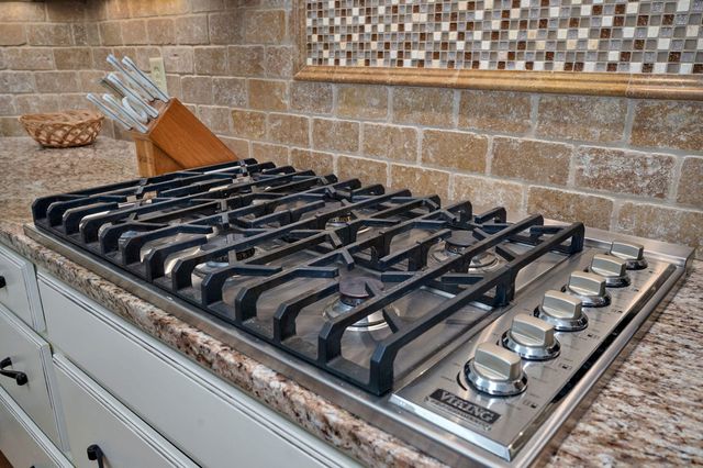 3060 W Ellison Drive, Springfield, MO 65810