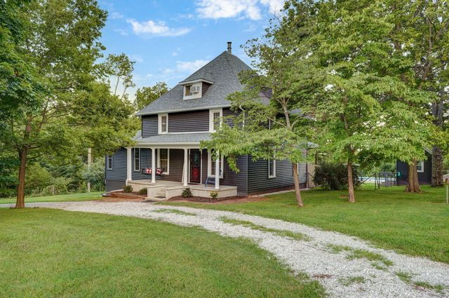 3060 W Ellison Drive, Springfield, MO 65810