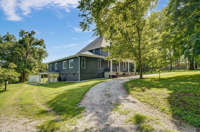 3060 W Ellison Drive, Springfield, MO 65810