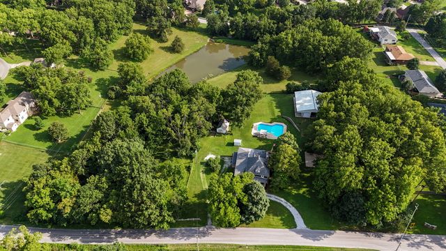 3060 W Ellison Drive, Springfield, MO 65810