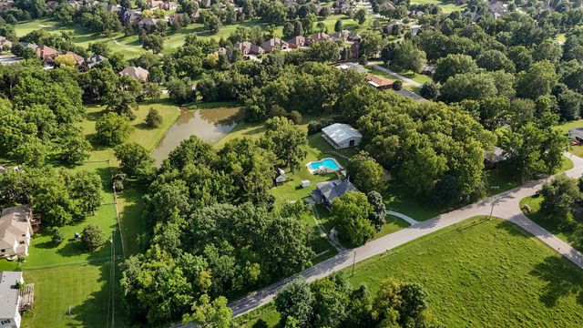 3060 W Ellison Drive, Springfield, MO 65810