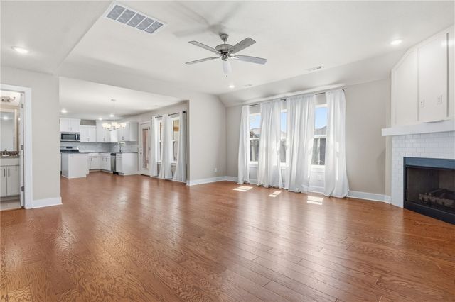 307 Phyllis Farm Road, Prairie Grove, AR 72753