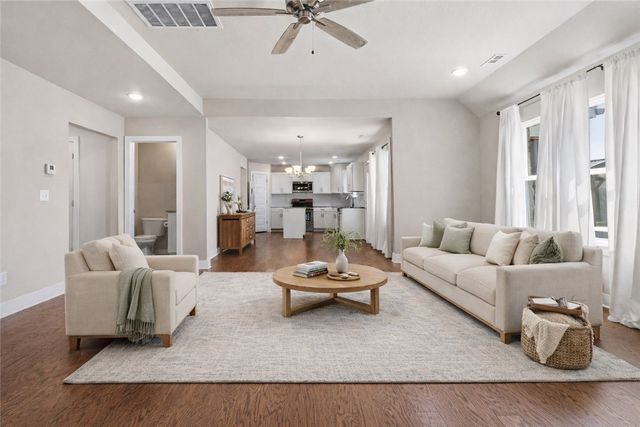 307 Phyllis Farm Road, Prairie Grove, AR 72753