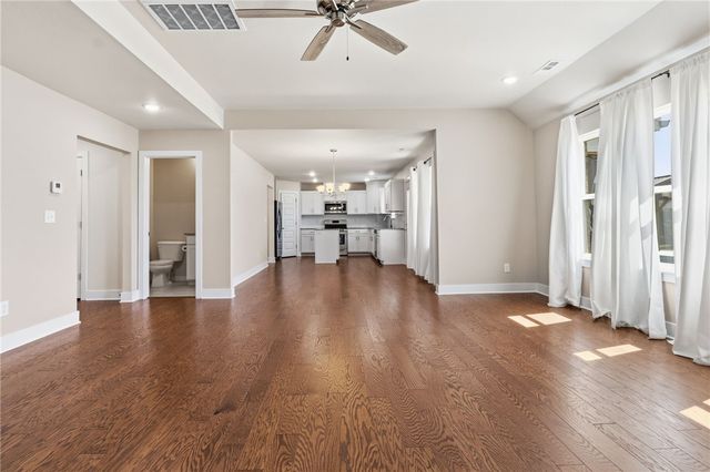 307 Phyllis Farm Road, Prairie Grove, AR 72753