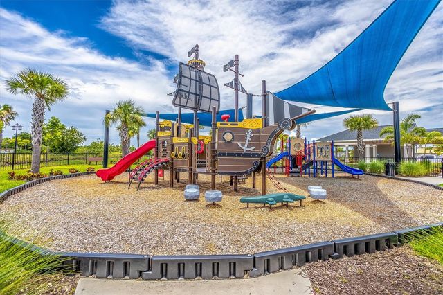 5718 LOS ROBLES COURT, Palmetto, FL 34221