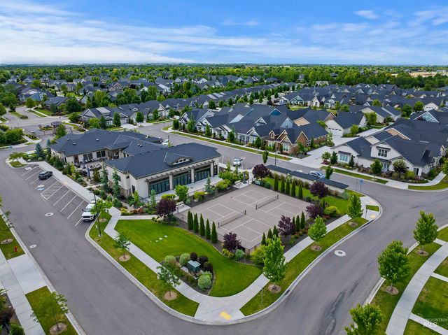 6164 N Winward Ln, Meridian, ID 83646