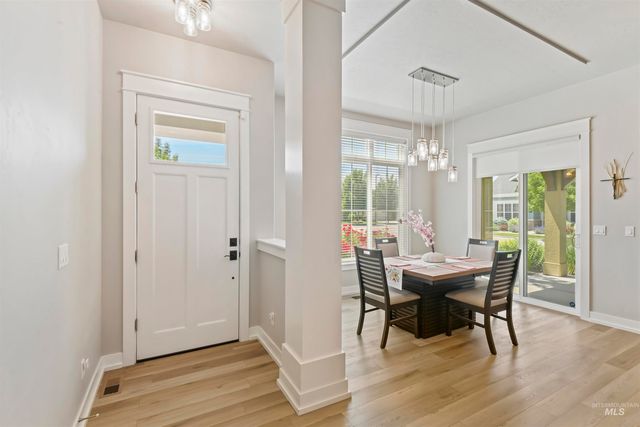 6164 N Winward Ln, Meridian, ID 83646