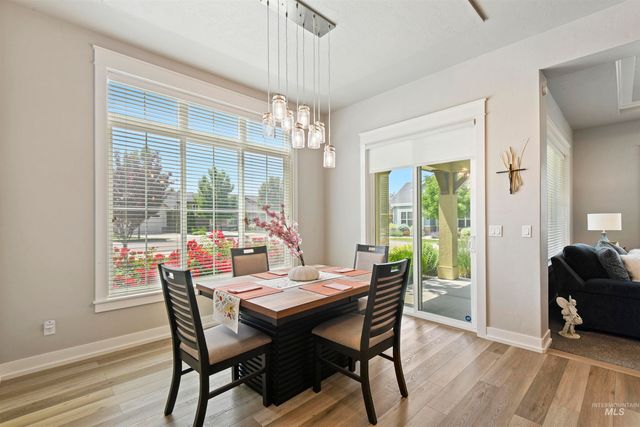 6164 N Winward Ln, Meridian, ID 83646