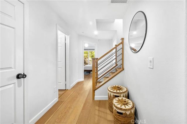 3822 Clayton Avenue, Los Angeles, CA 90027