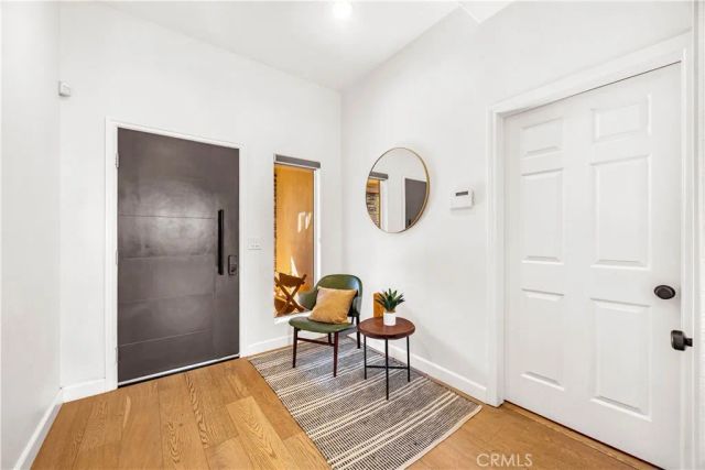 3822 Clayton Avenue, Los Angeles, CA 90027