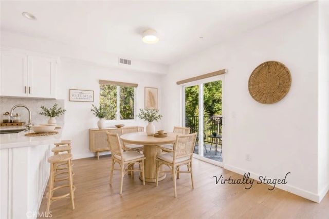 3822 Clayton Avenue, Los Angeles, CA 90027