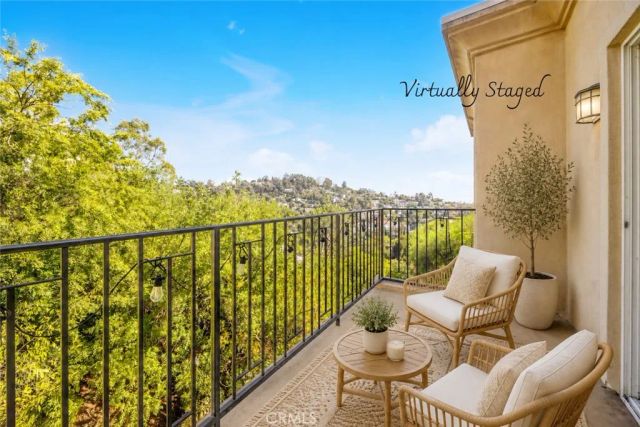 3822 Clayton Avenue, Los Angeles, CA 90027