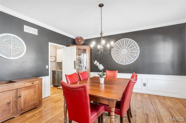 17104 Hillcrest Field Court, Chesterfield, MO 63005