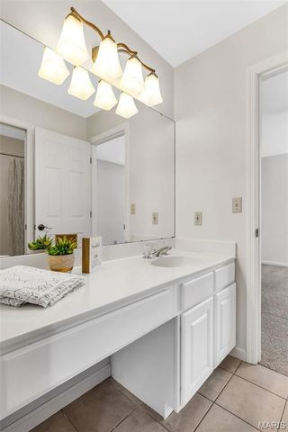 17104 Hillcrest Field Court, Chesterfield, MO 63005