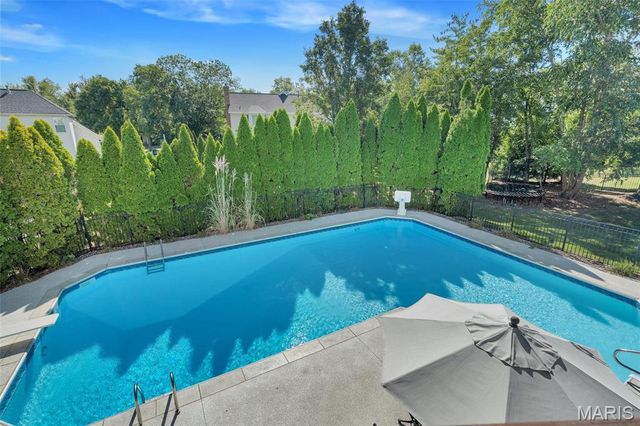 17104 Hillcrest Field Court, Chesterfield, MO 63005