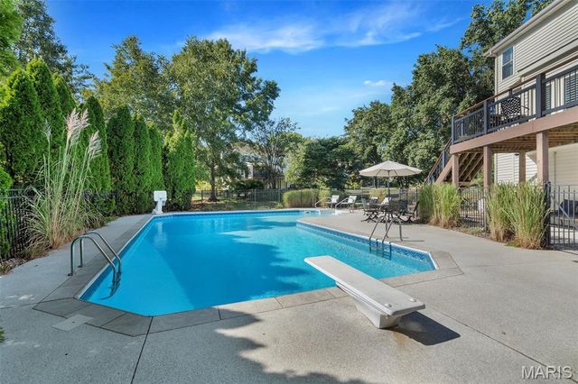 17104 Hillcrest Field Court, Chesterfield, MO 63005