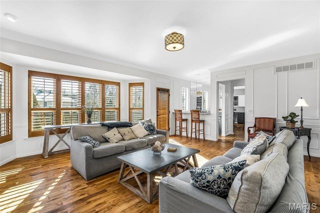 17104 Hillcrest Field Court, Chesterfield, MO 63005