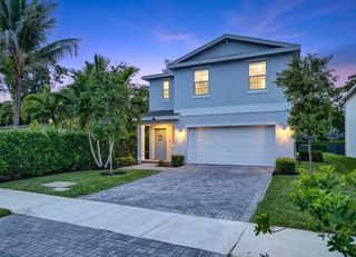 4549 Dow Lane, Greenacres, FL 33463