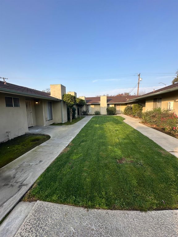 Image 1 of property listing at 1108 Pierce Drive # 102, Clovis, CA 93612