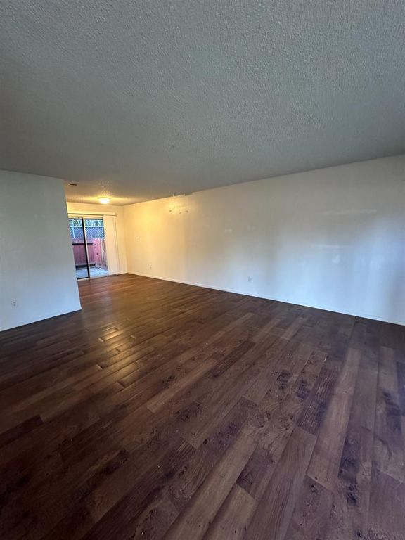 Image 2 of property listing at 1108 Pierce Drive # 102, Clovis, CA 93612