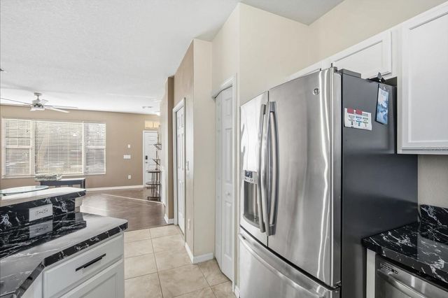 11008 BLACK SWAN COURT, Seffner, FL 33584