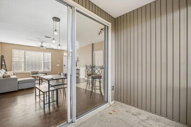 11008 BLACK SWAN COURT, Seffner, FL 33584