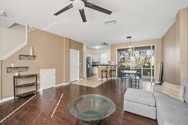 11008 BLACK SWAN COURT, Seffner, FL 33584