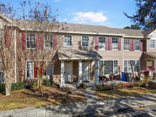 11008 BLACK SWAN COURT, Seffner, FL 33584