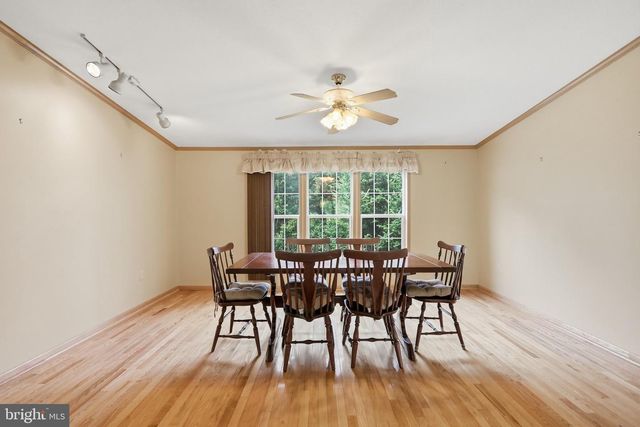 136 SNOOKS LN, Martinsburg, WV 25405
