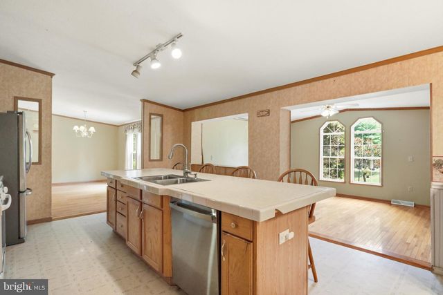 136 SNOOKS LN, Martinsburg, WV 25405