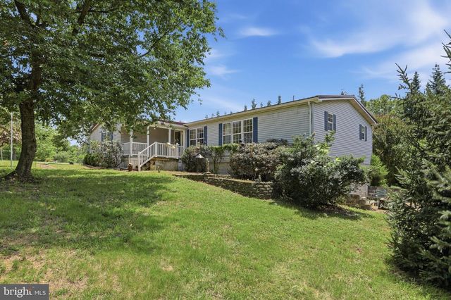 136 SNOOKS LN, Martinsburg, WV 25405