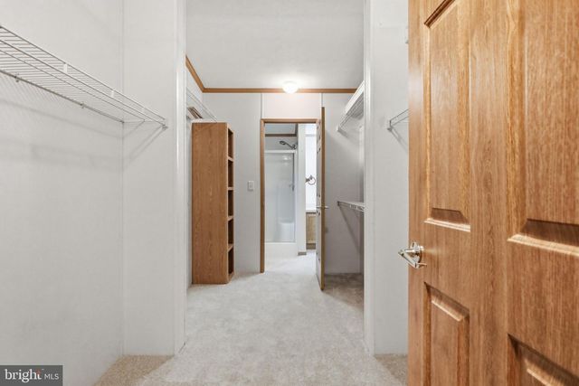 136 SNOOKS LN, Martinsburg, WV 25405