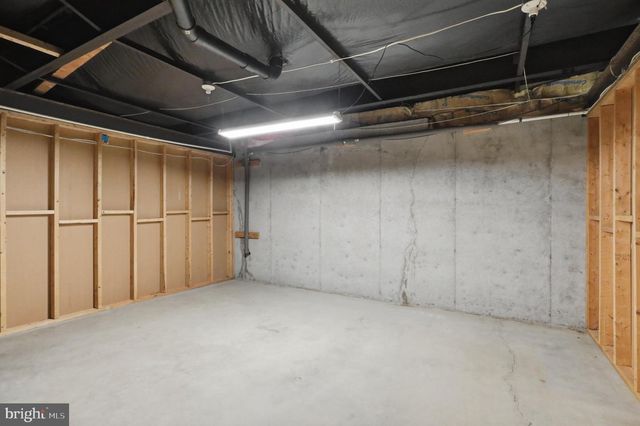 136 SNOOKS LN, Martinsburg, WV 25405