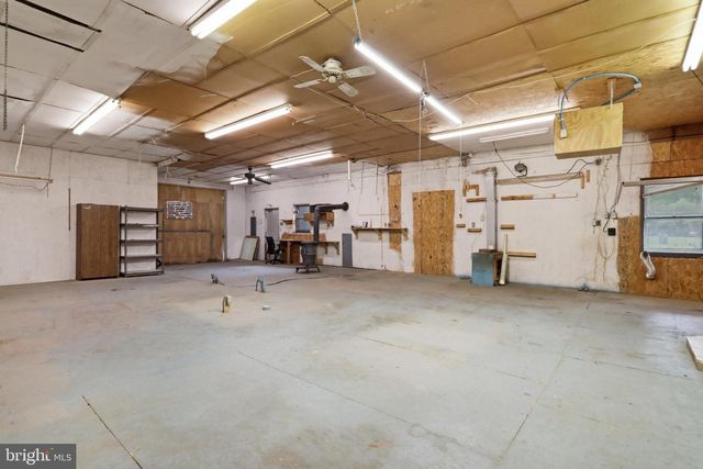 136 SNOOKS LN, Martinsburg, WV 25405