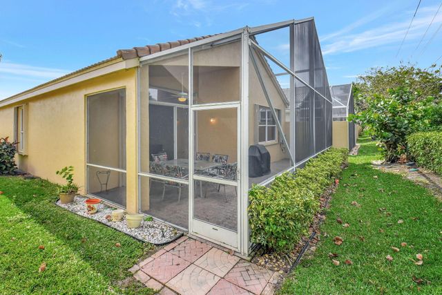 7124 Cataluna Circle, Delray Beach, FL 33446