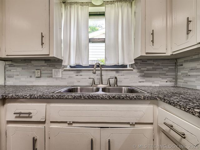 2314 S Hickory Avenue, Broken Arrow, OK 74012