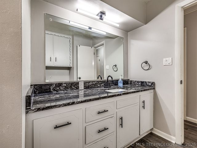 2314 S Hickory Avenue, Broken Arrow, OK 74012
