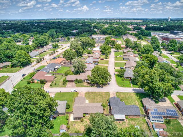 2314 S Hickory Avenue, Broken Arrow, OK 74012
