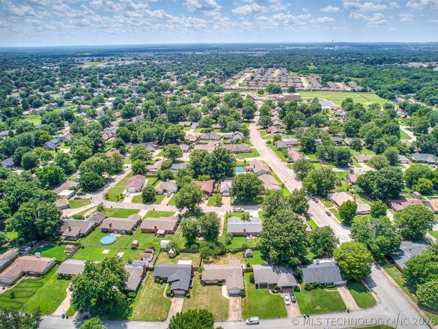 2314 S Hickory Avenue, Broken Arrow, OK 74012