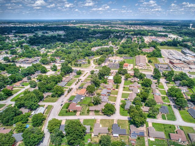 2314 S Hickory Avenue, Broken Arrow, OK 74012
